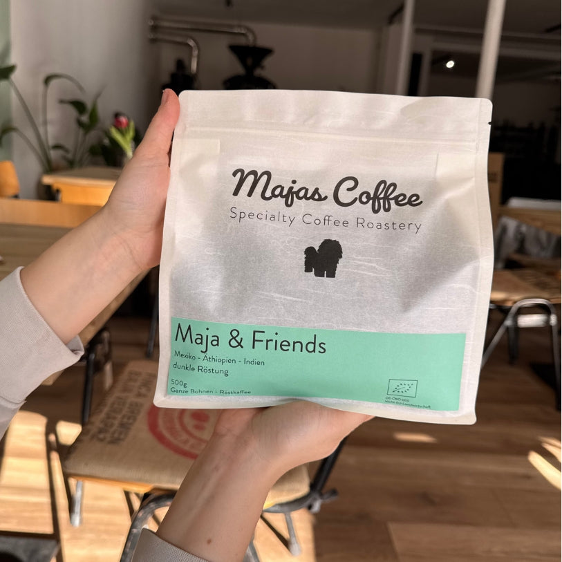Maja and Friends - Community Kaffee